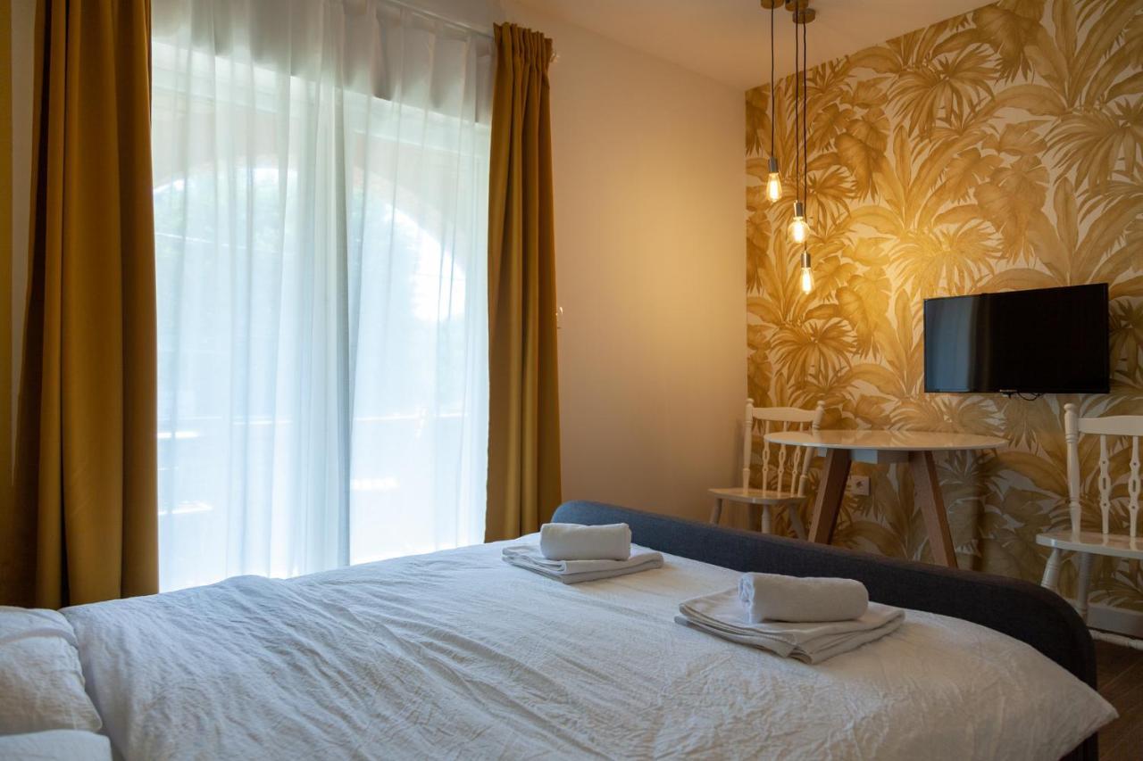 Moms House Hotel Голубац Екстериор снимка