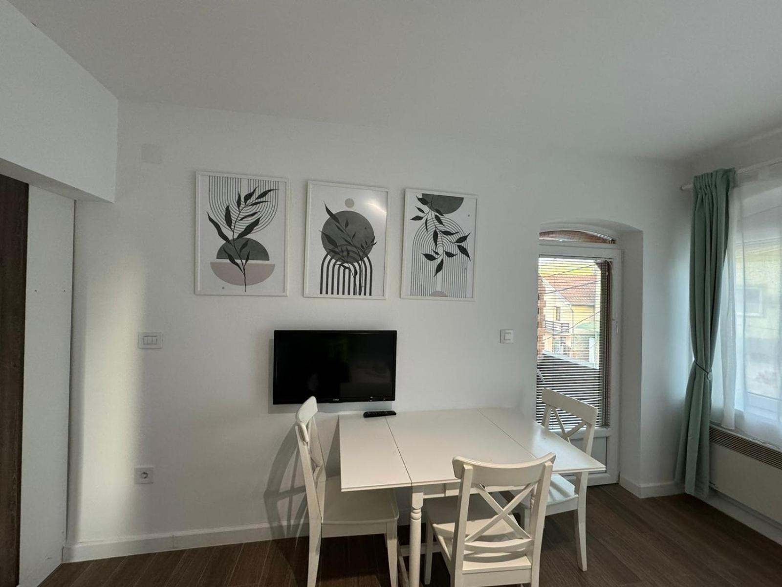 Moms House Hotel Голубац Екстериор снимка